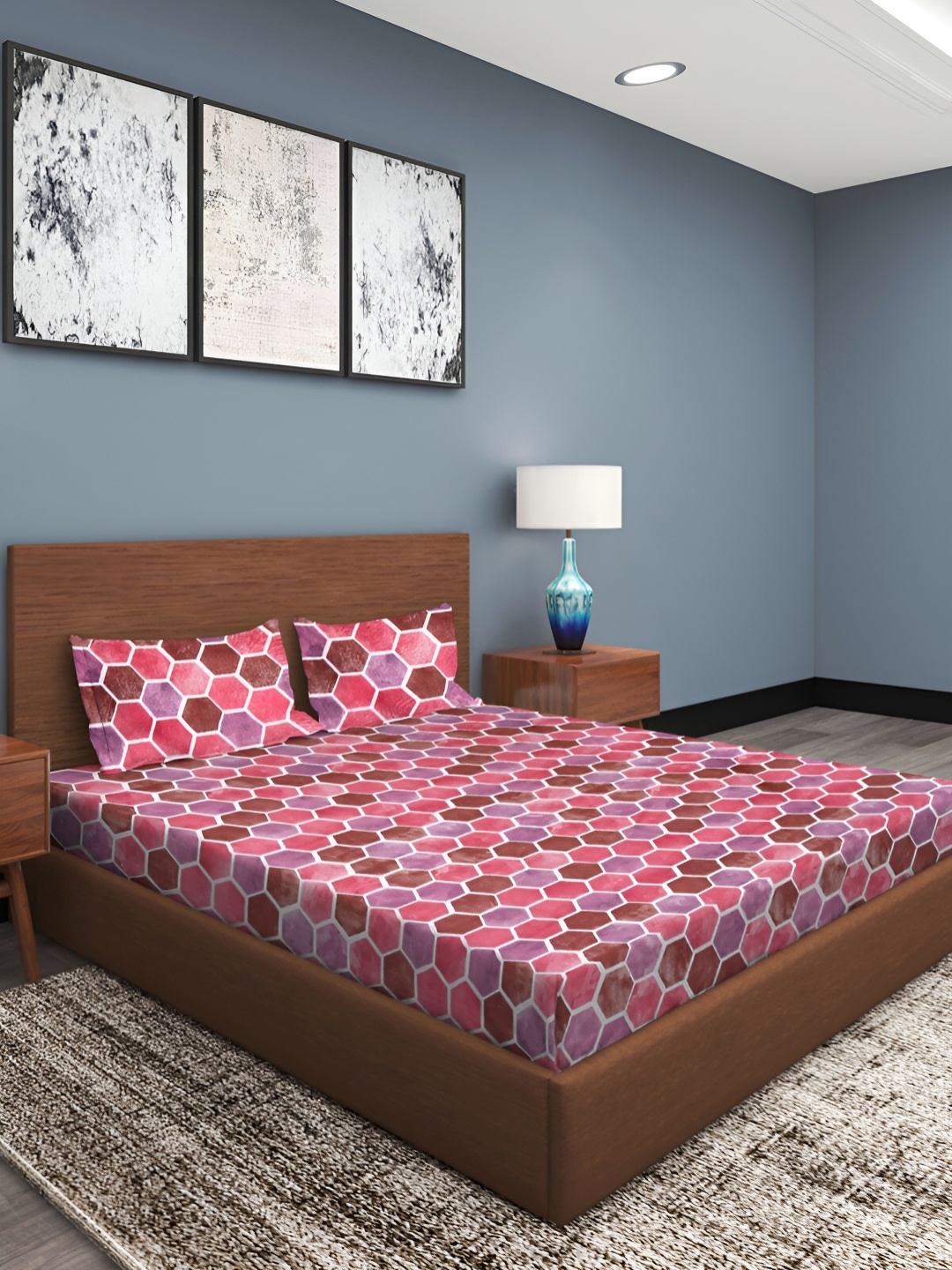 

Aura Pink & White Geometric Cotton 210 TC King Bedsheet with 2 Pillow Covers