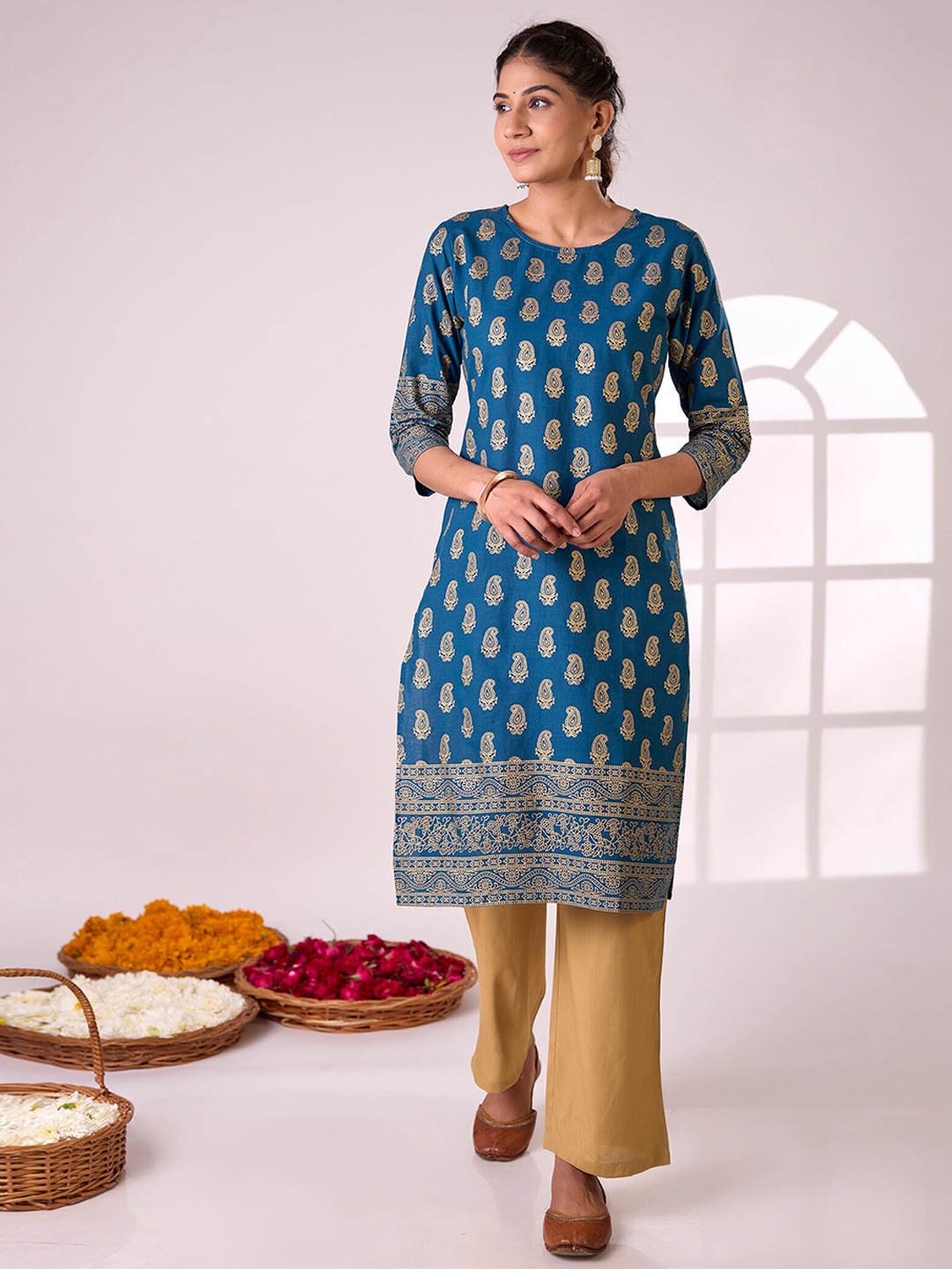 

SURHI Paisley Printed Round Neck Cotton Straight Kurta, Teal