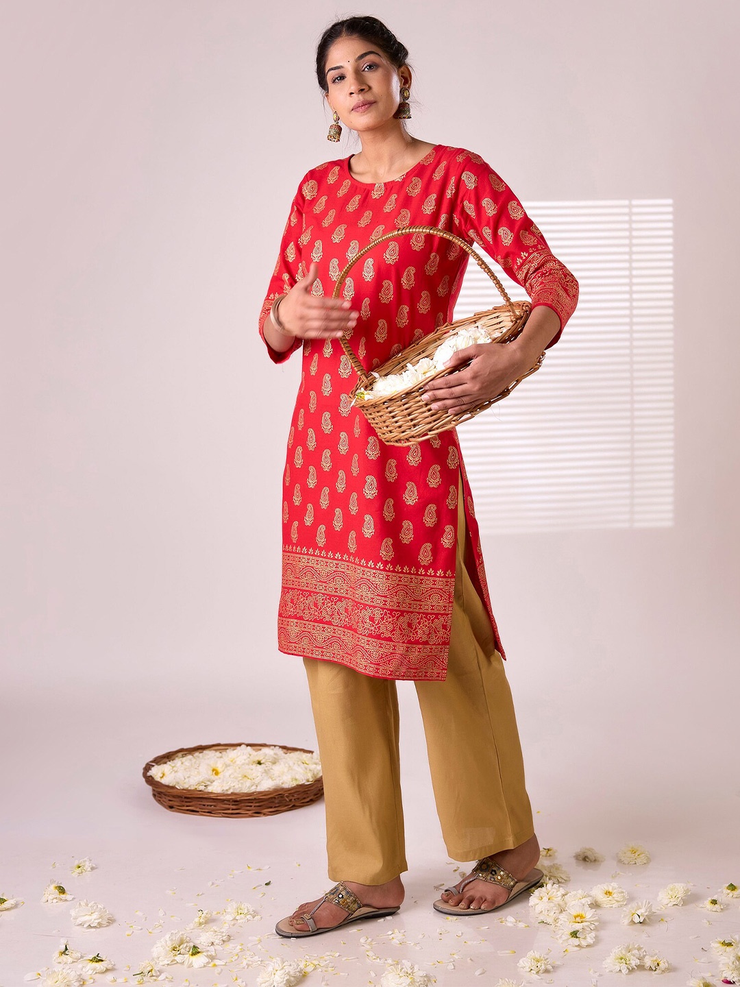 

SURHI Paisley Printed Round Neck Cotton Straight Kurta, Red