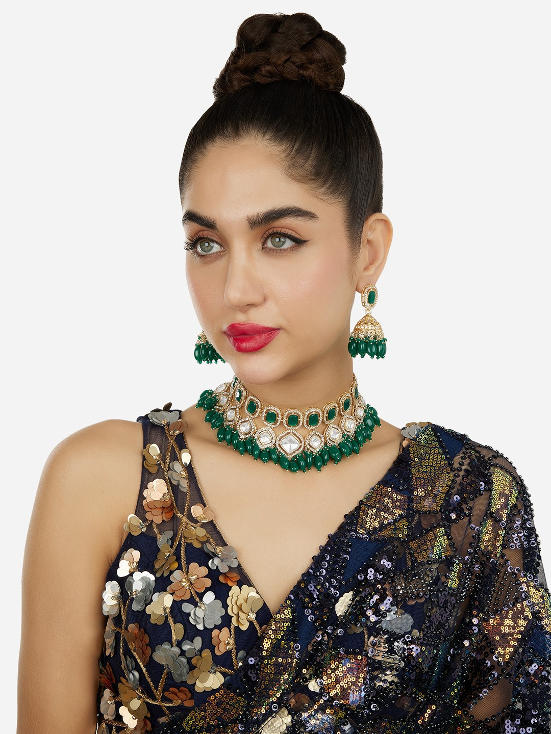 

Zaveri Pearls Gold-Plated Austrian Diamonds Studded & Beaded Jewellery Set