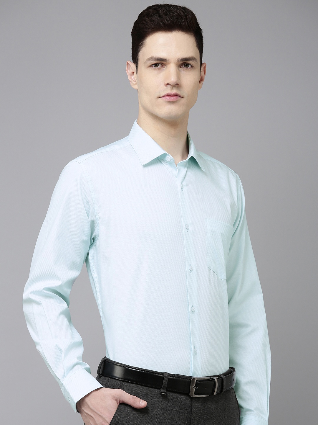 

Van Heusen Custom Fit Opaque Pure Cotton Formal Shirt, Blue