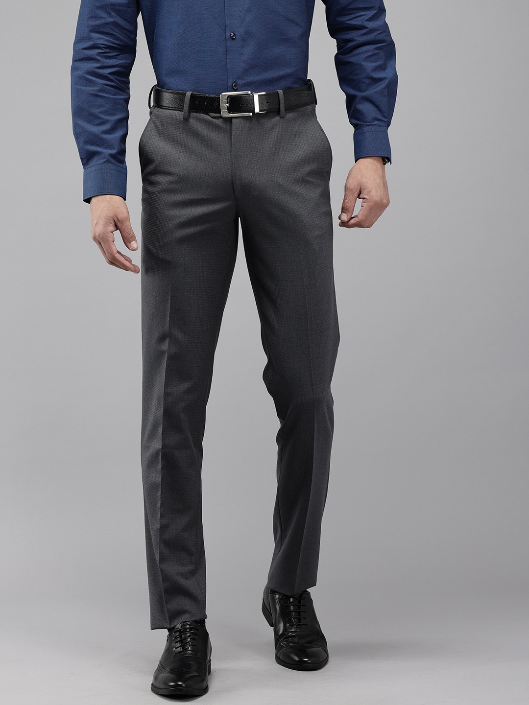 

Van Heusen Men Checked Slim Fit Formal Formal Trousers, Grey