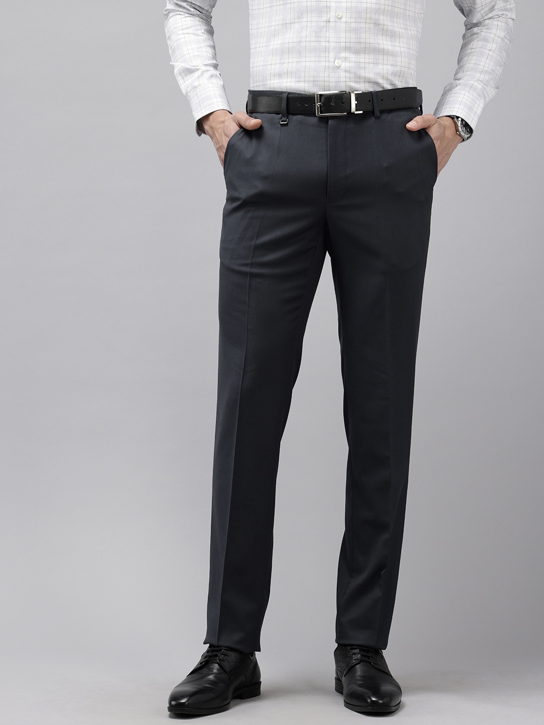 

Van Heusen Men Slim Fit Trousers, Navy blue