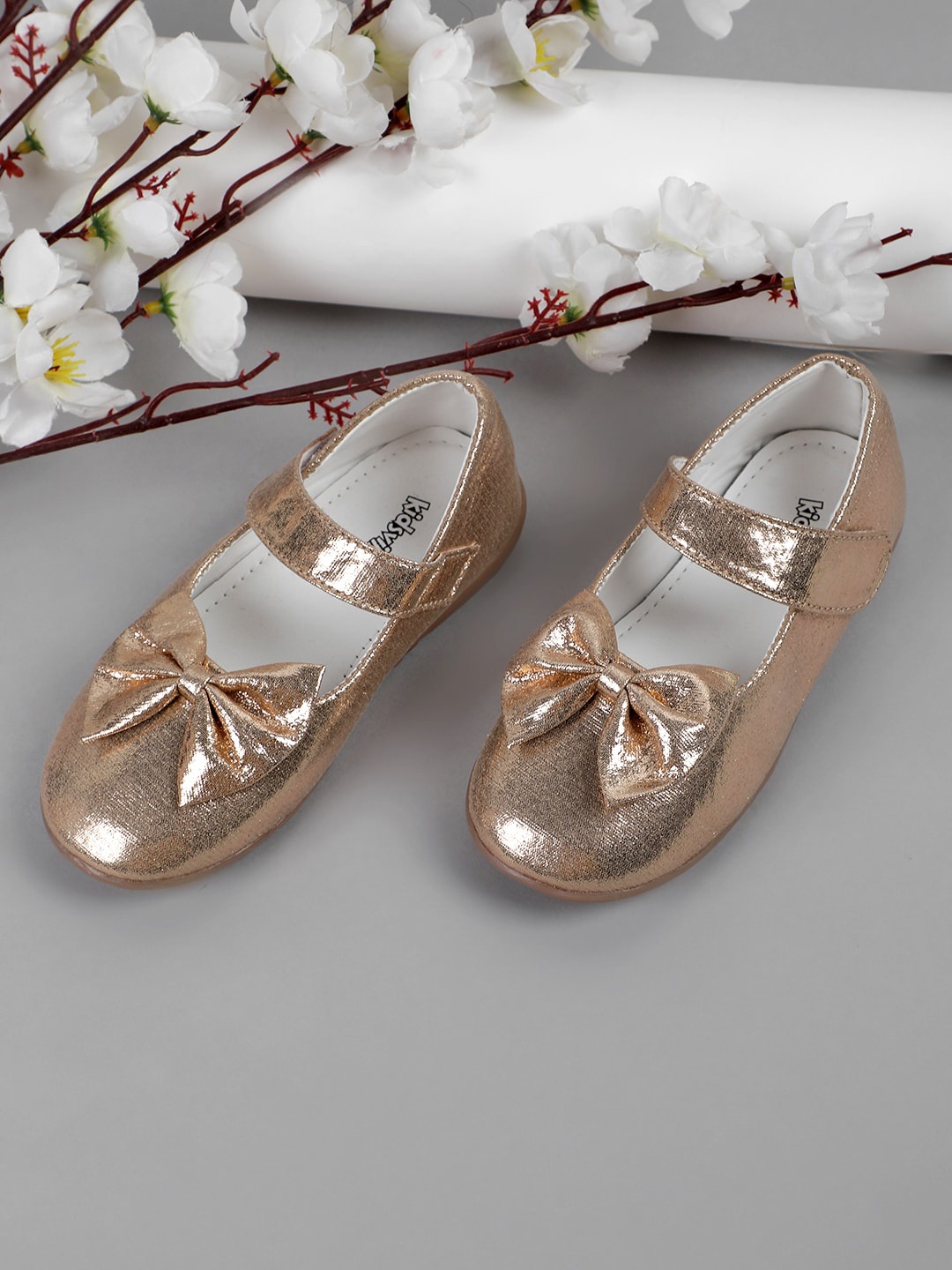 

Kids Ville Girls Bow Detail Ballerina Flats, Gold