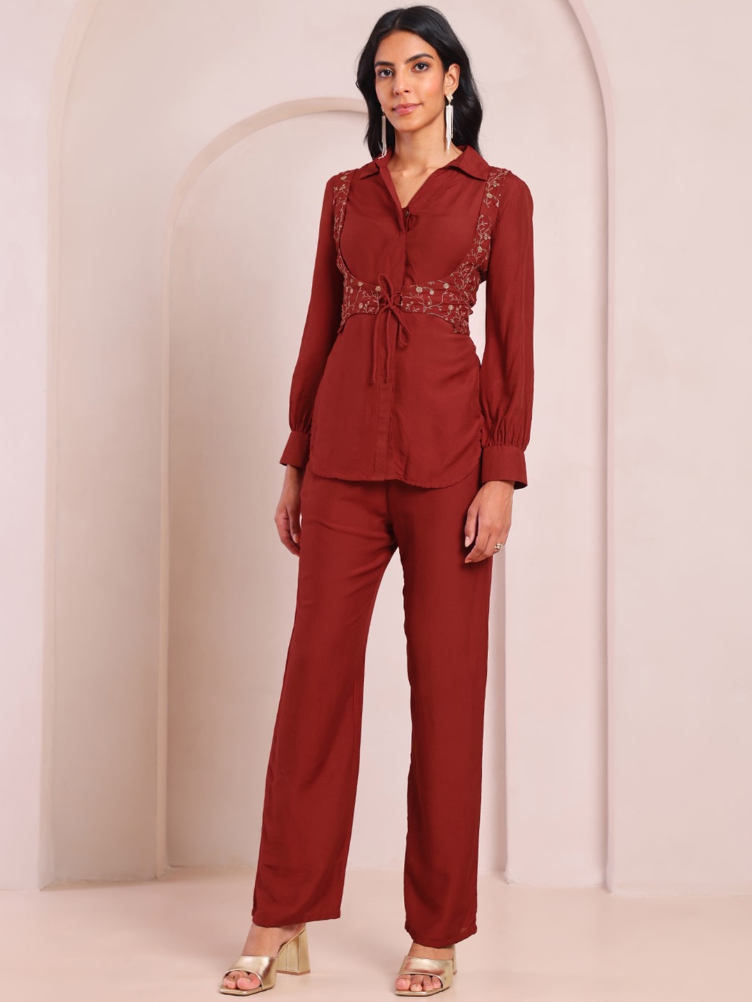

Saaki Embroidered Shirt & Trousers With Coat, Red