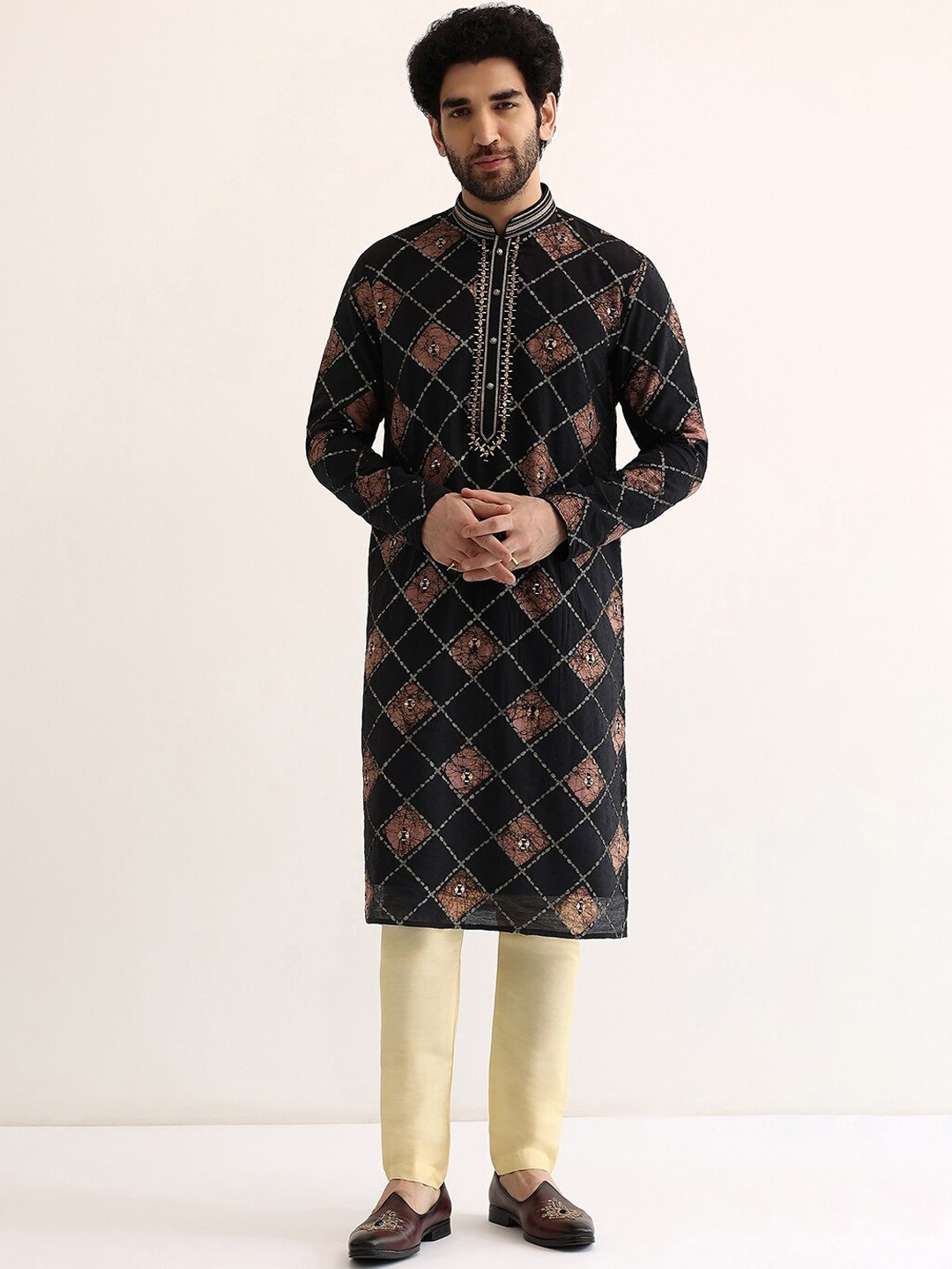 

KALKI Fashion Geometric Printed Mirror Work Straight Kurta With Pyjamas, Blue