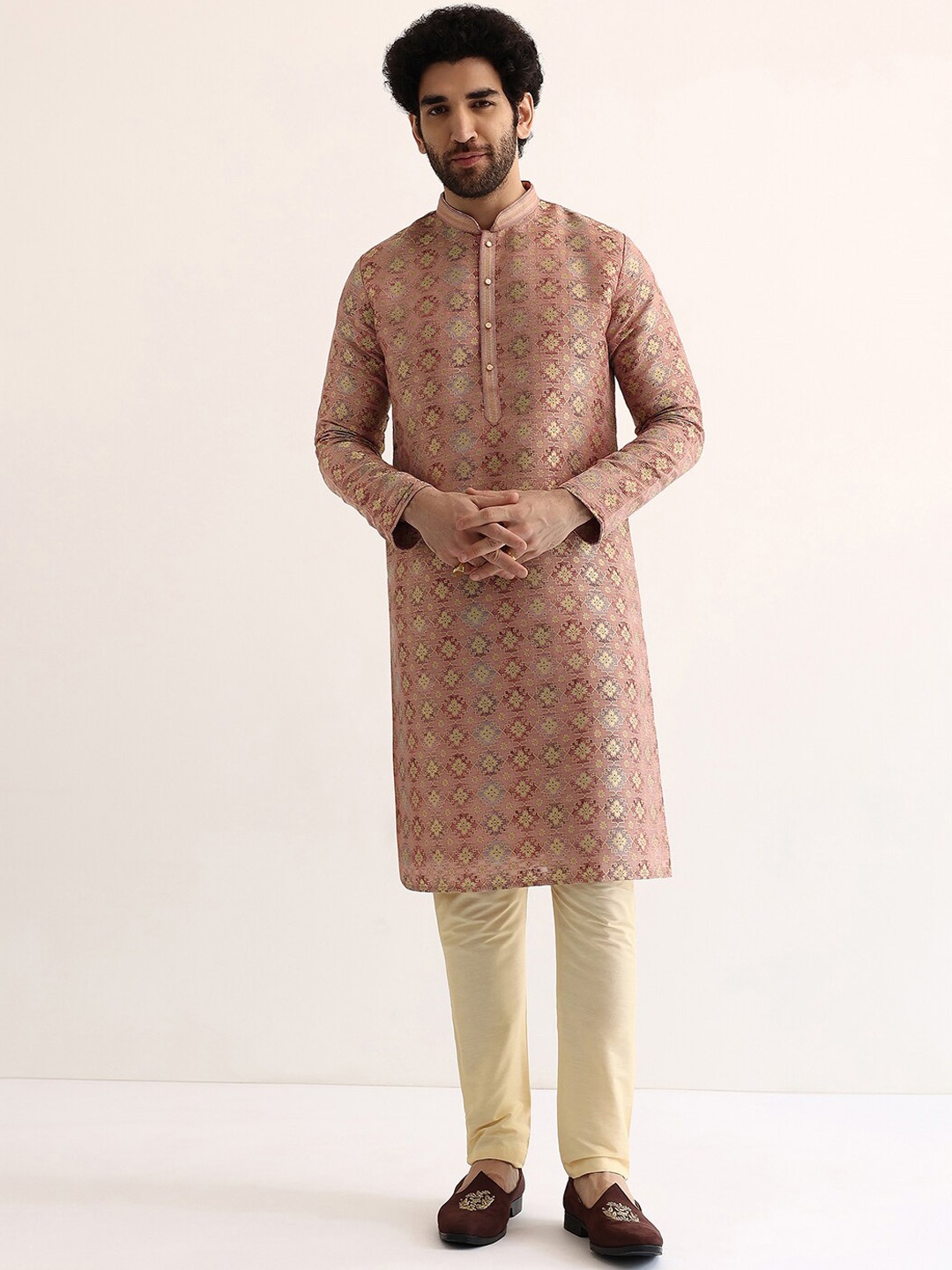 

KALKI Fashion Ethnic Motifs Printed Regular Kurta with Pyjamas, Peach