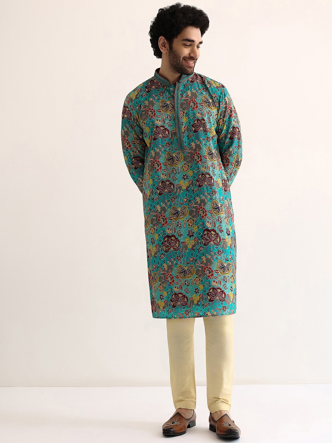 

KALKI Fashion Floral Printed Regular Sequinned Kurta With Pyjama, Blue