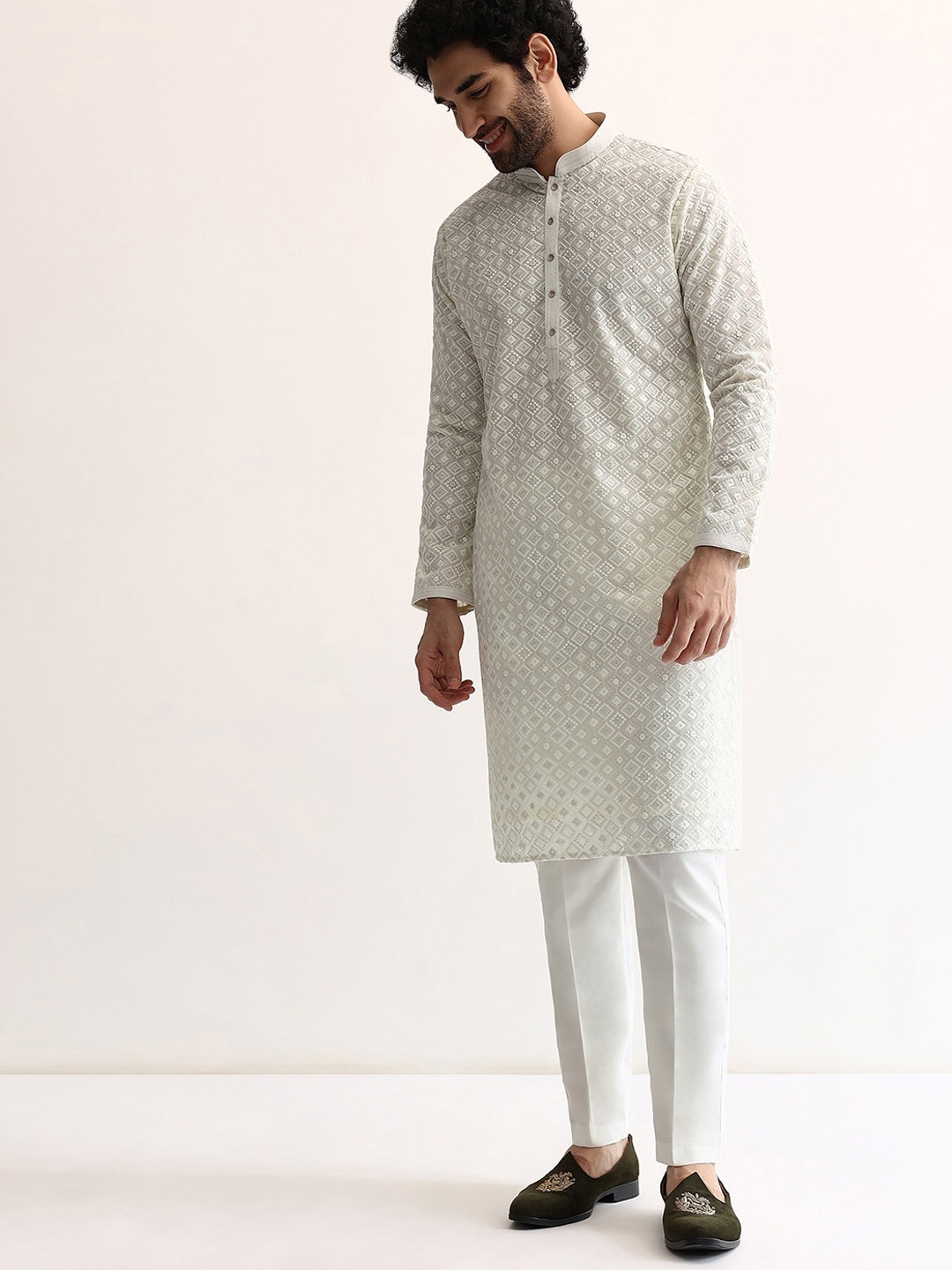 

KALKI Fashion Embroidered Regular Chikankari Kurta with Pyjamas, Off white