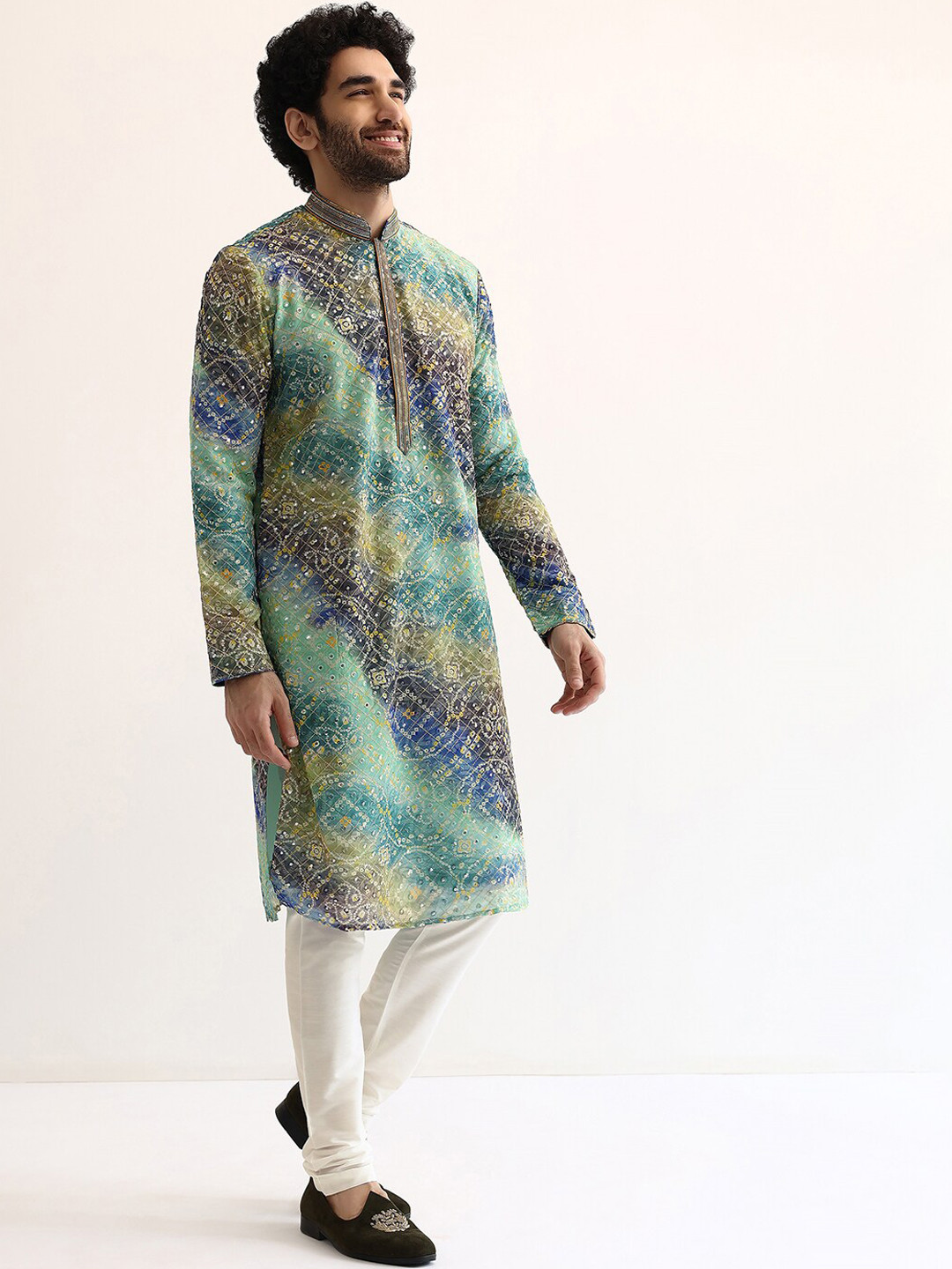 

KALKI Fashion Bandhani Printed Mandarin Collar Mirror Work Kurta & Pyjamas, Blue