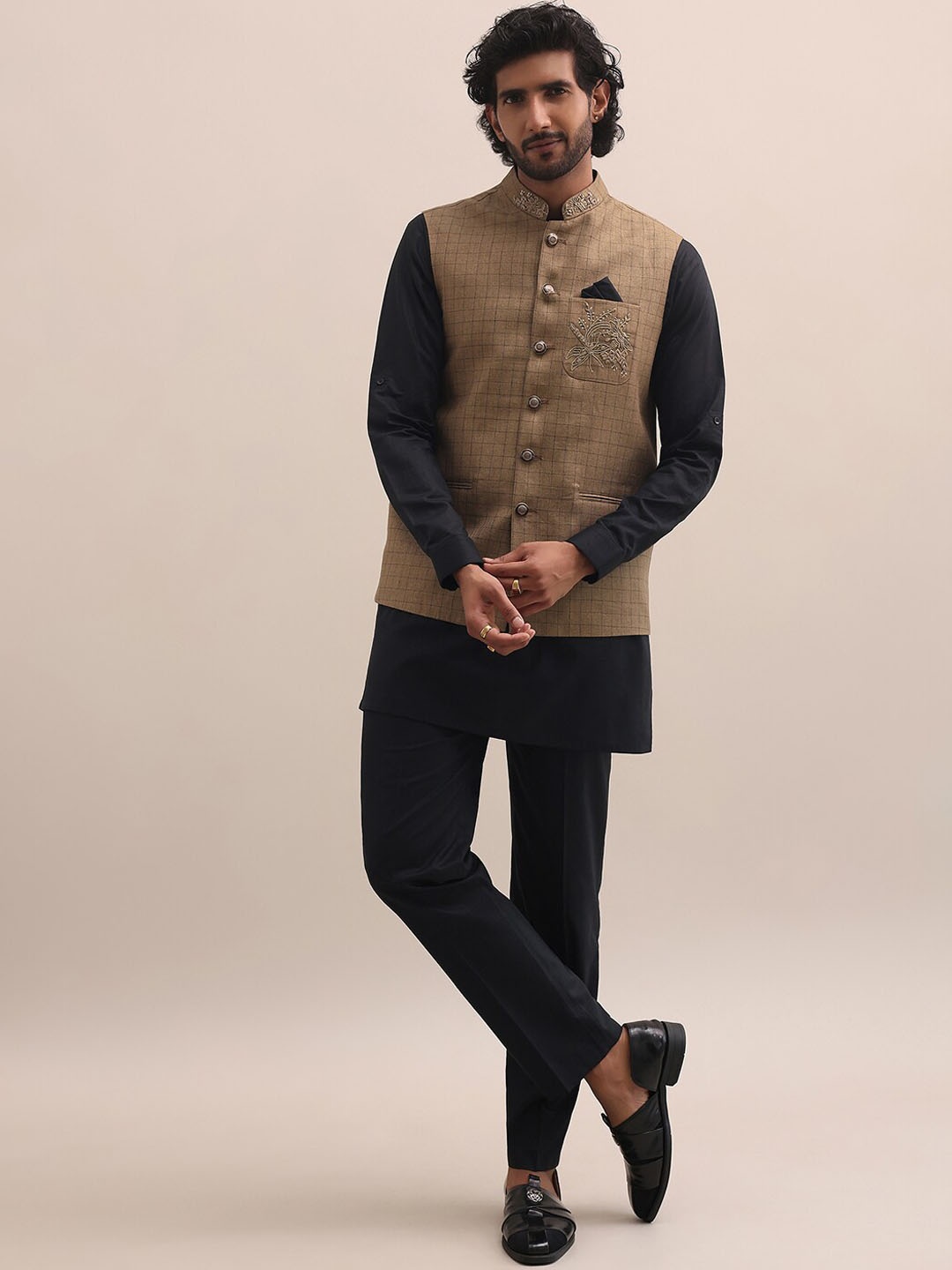 

KALKI Fashion Mandarin Collar Straight Kurta With Trousers With Jacket, Black