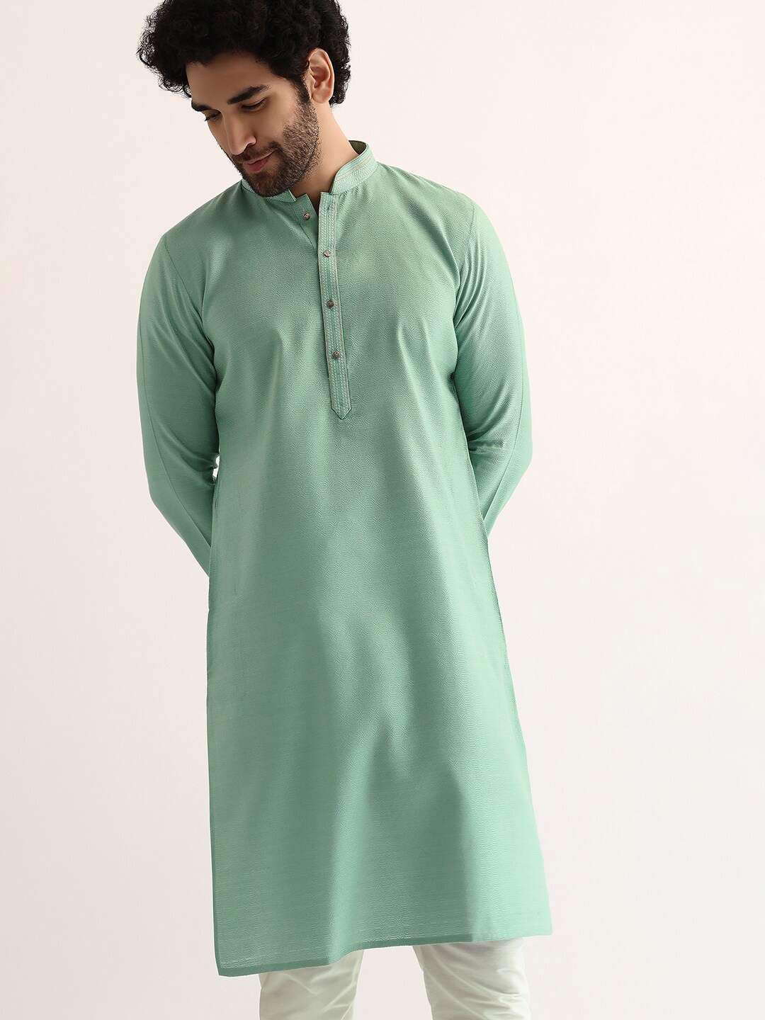 

KALKI Fashion Mandarin Collar Regular Kurta with Pyjamas, Green