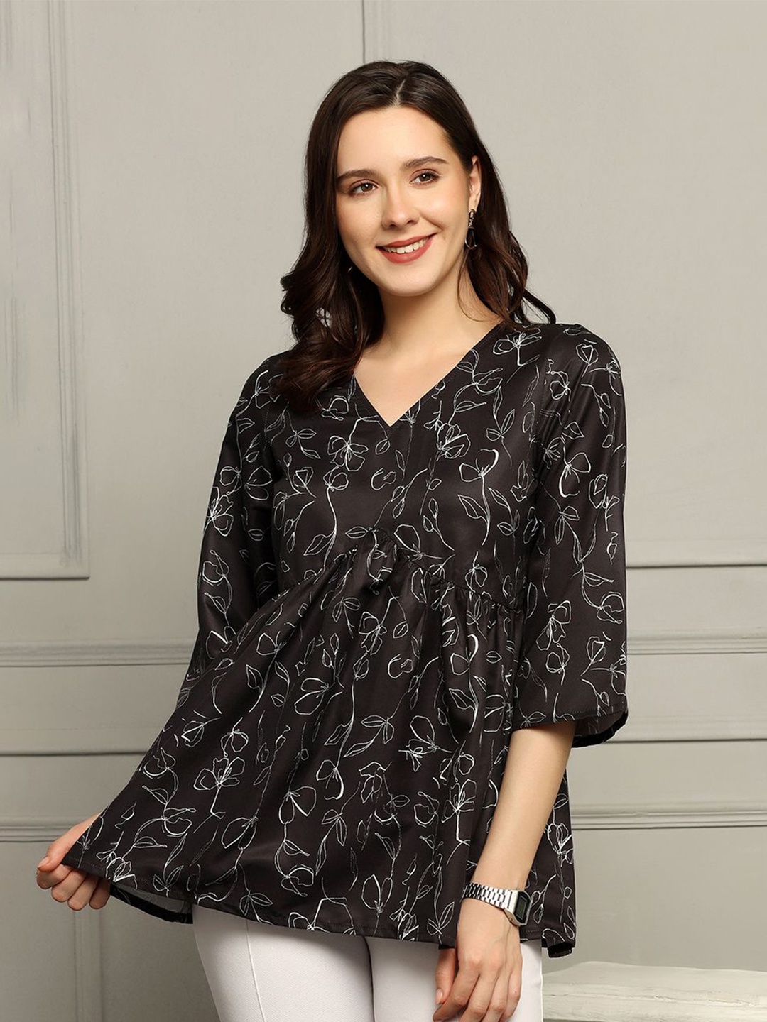 

OMPAX Floral Printed Georgette Empire Top, Black