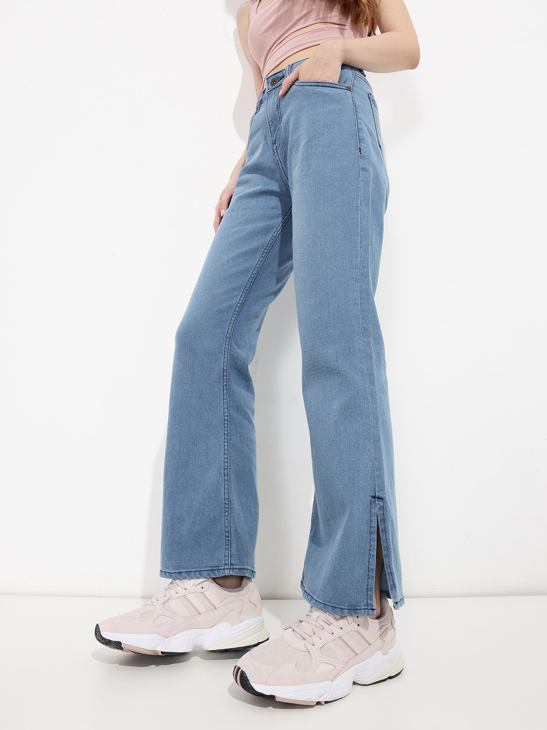 

DressBerry Women Slitty Flared Mid-Rise Jeans, Blue