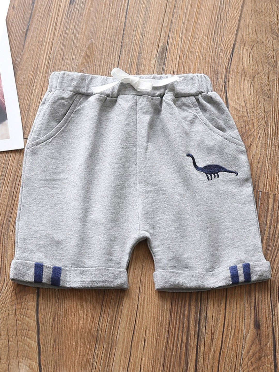 

StyleCast Boys Grey Mid Rise Cotton Shorts
