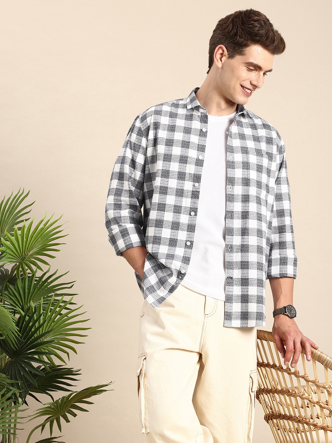 

Mast & Harbour Men Standard Checked Casual Shirt, Grey