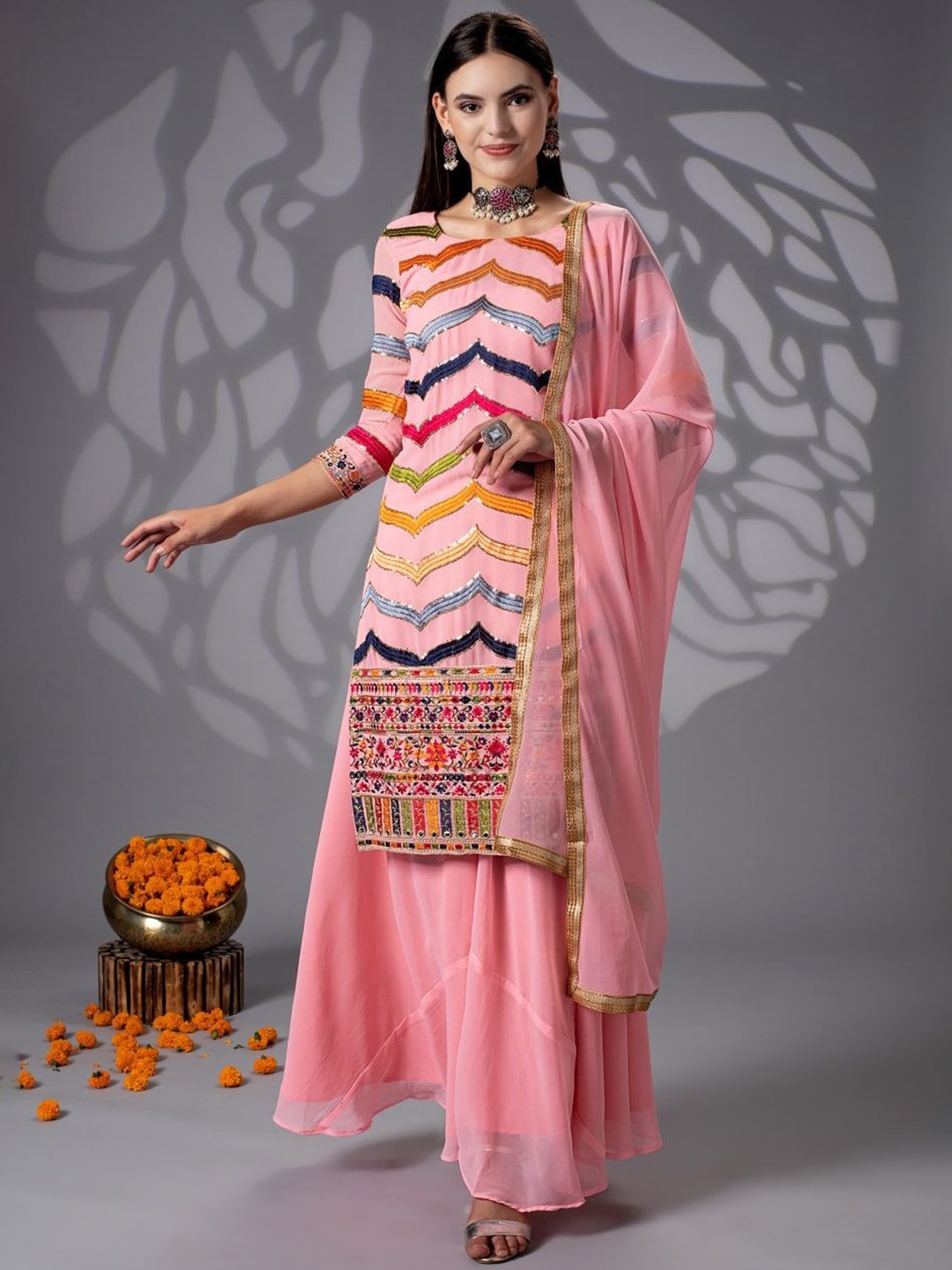 

Rujave Printed Regular Kurta With Sharara & Dupatta, Pink