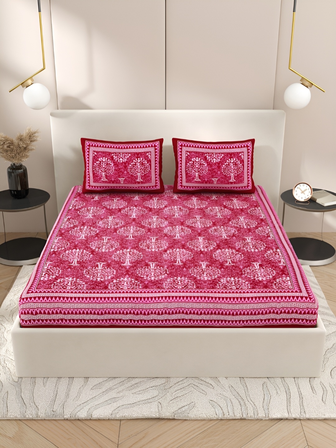 

PATRICKO Red & Pink Floral 210 TC Cotton Queen Bedsheet with 2 Pillow Covers