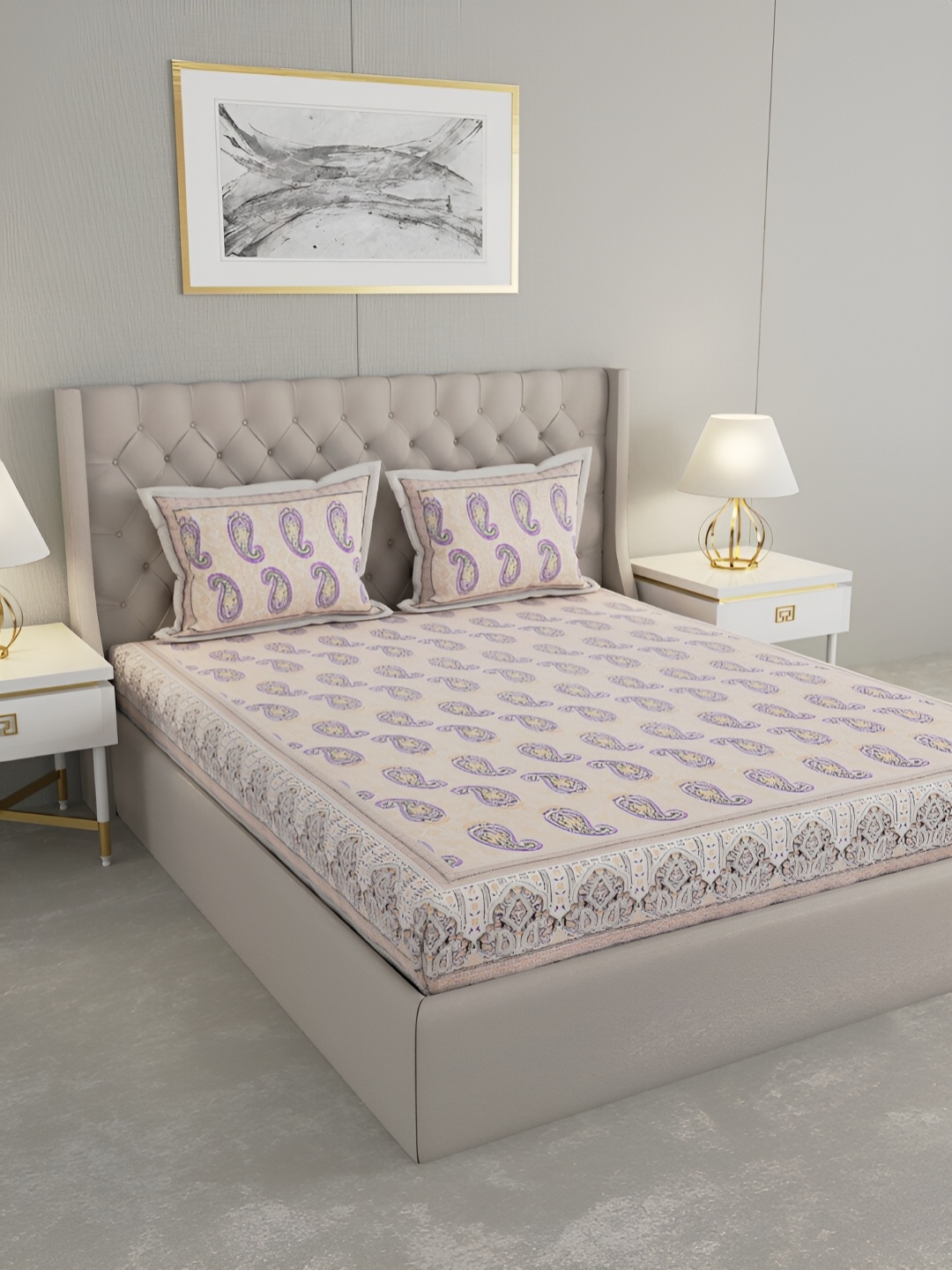 

PATRICKO Purple & White Floral 330 TC Cotton King Bedsheet With 2 Pillow Covers