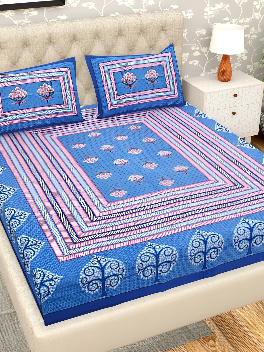 

PATRICKO Blue & Pink Floral Printed 210 TC Queen Bedsheet with 2 Pillow Covers