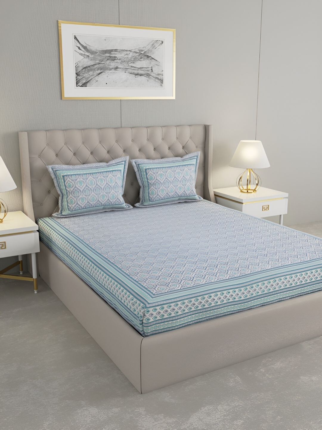 

PATRICKO Blue & White Floral 330 TC Cotton King Bedsheet with 2 Pillow Covers