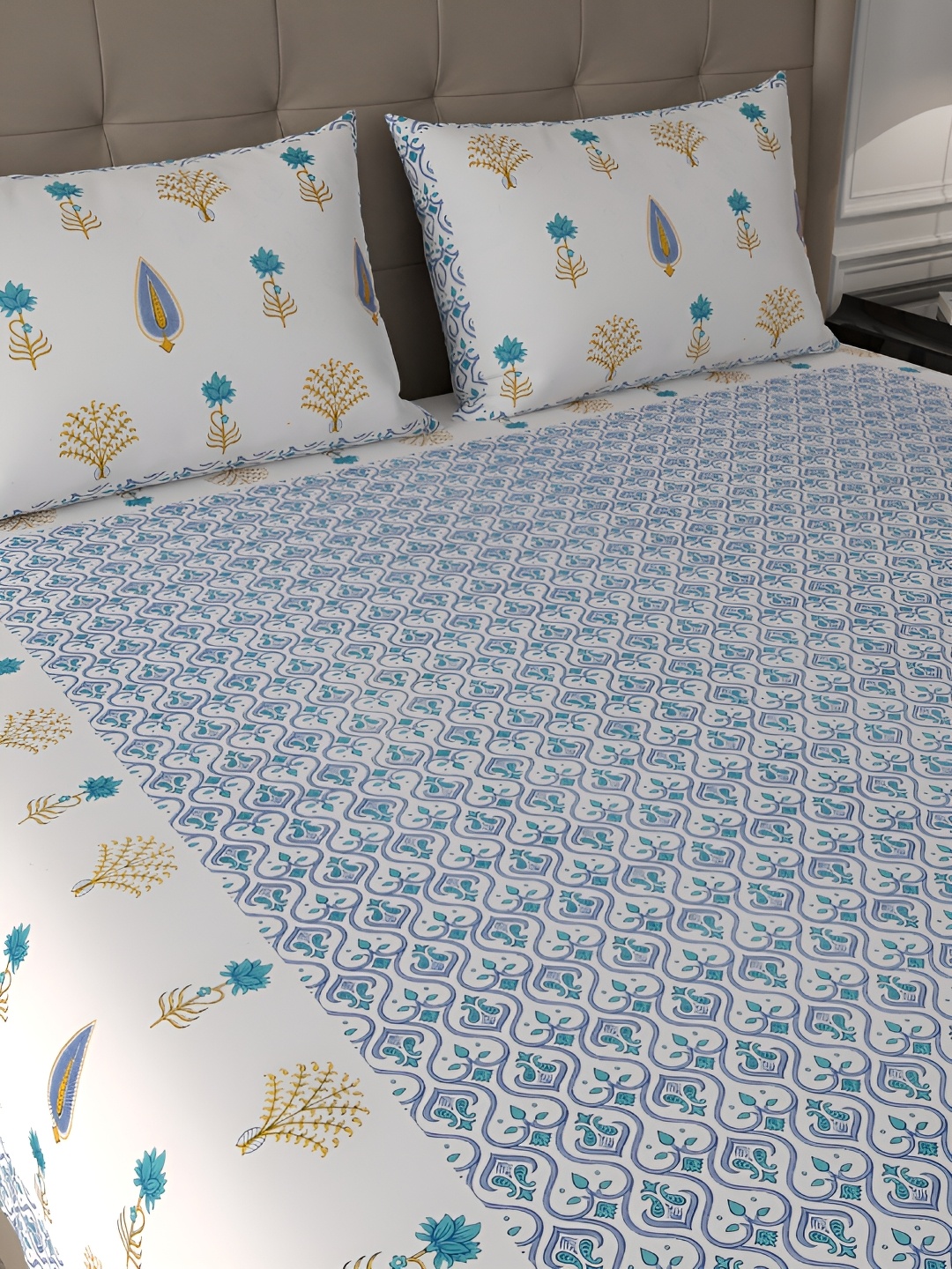 

PATRICKO Blue & White Floral Cotton 400 TC King Bedsheet with 2 Pillow Covers
