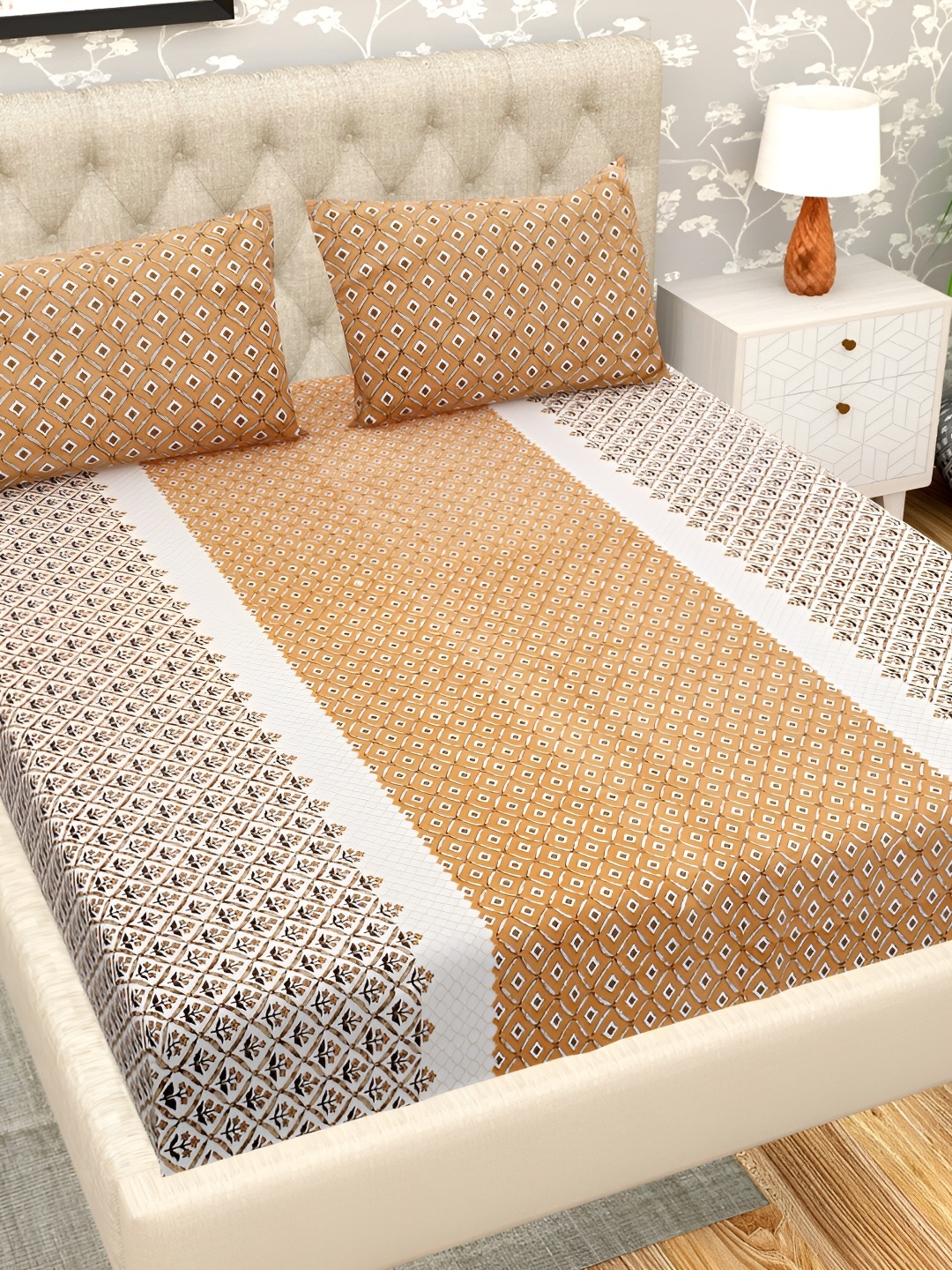 

PATRICKO Brown & White Geometric Cotton 330 TC King Bedsheet with 2 Pillow Covers