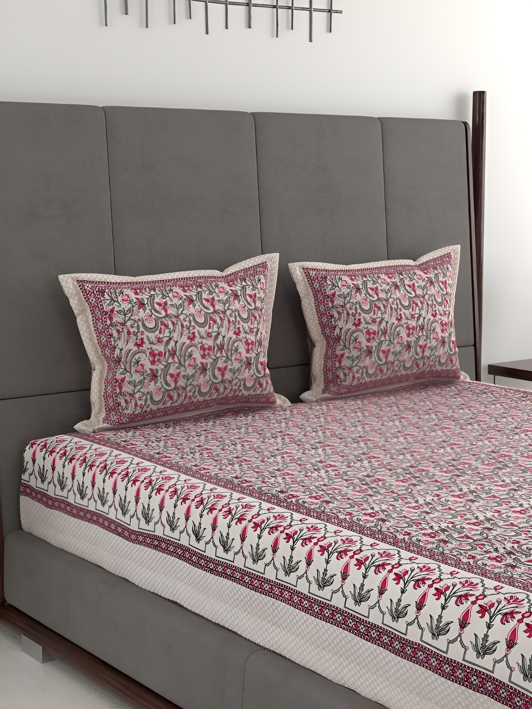 

PATRICKO Pink & Grey Floral Cotton 380 TC King Bedsheet with 2 Pillow Covers