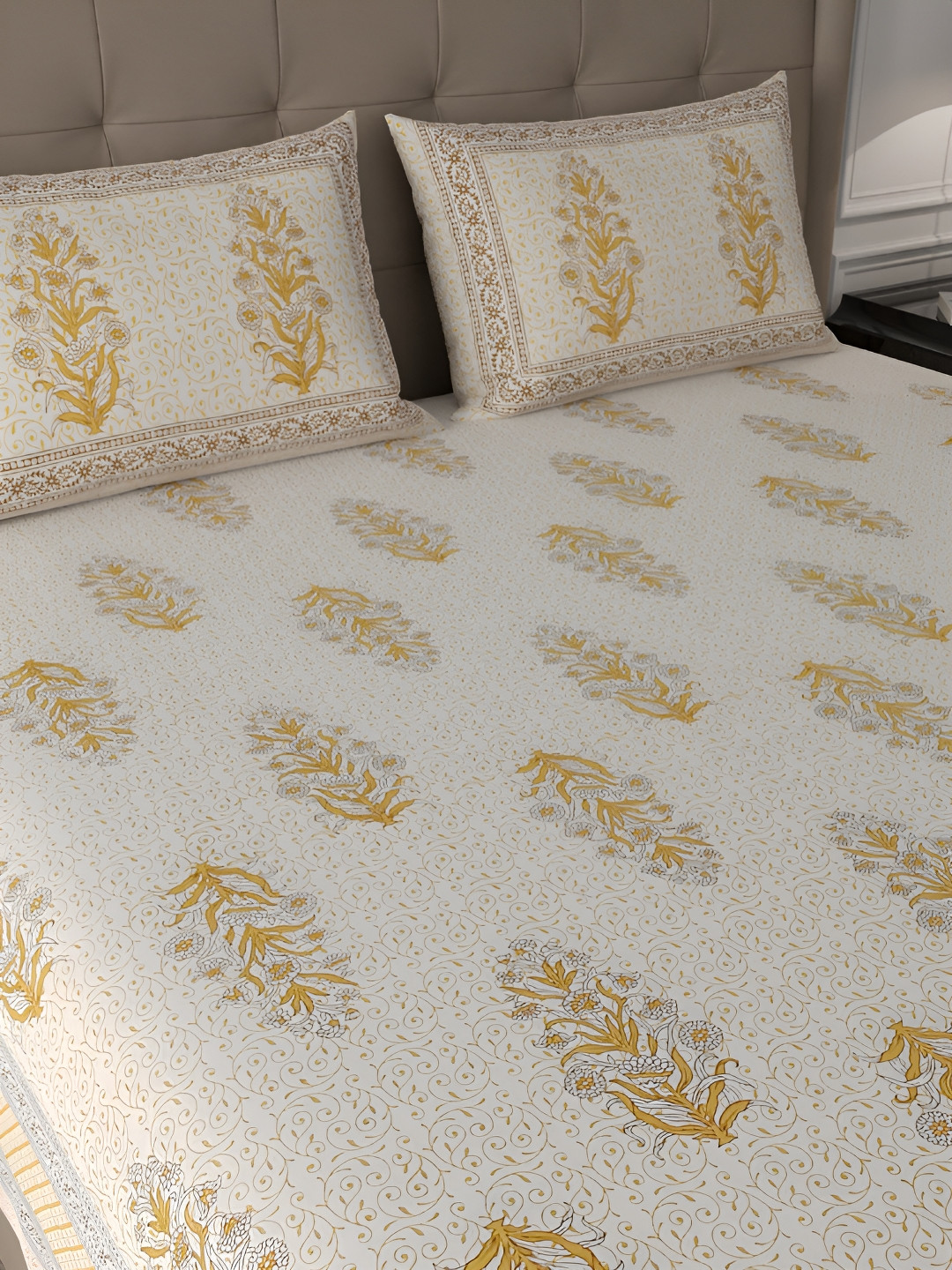 

PATRICKO Cream-Coloured & Yellow Floral Cotton 400 TC King Bedsheet with 2 Pillow Covers