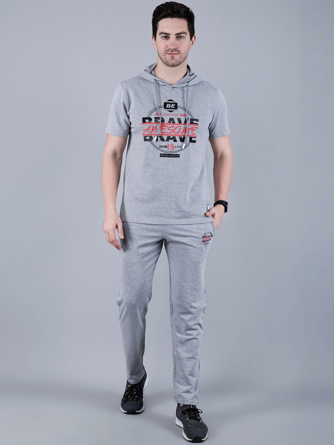 

STARFOX Men Typography Printed Hooded T-shirt with Trousers, Grey