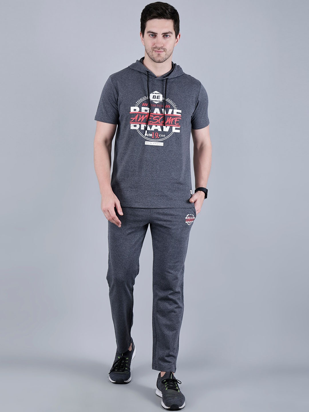 

STARFOX Men Typography Printed Hooded T-shirt with Trousers, Charcoal