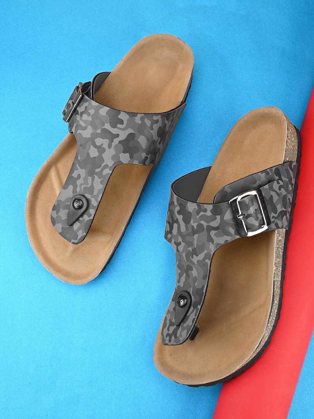 

The Roadster Lifestyle Co. Men Grey Printed Slip-On Sandals