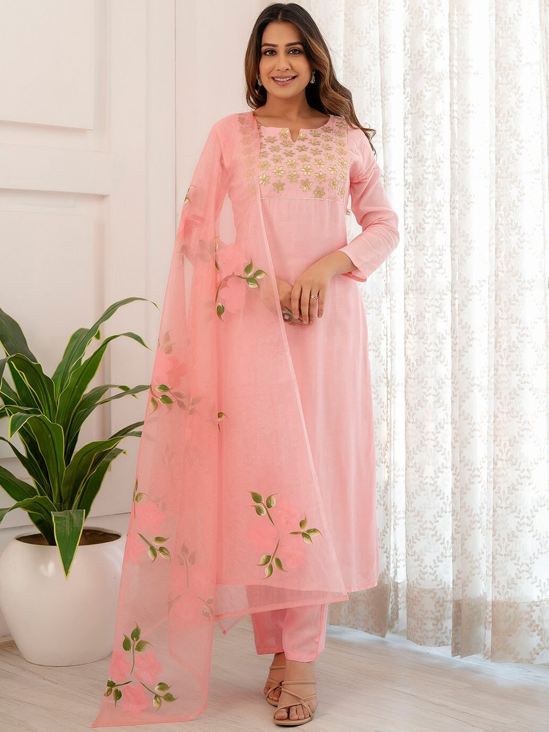

ROOHANIYAT Floral Embroidered Regular Thread Work Pure Cotton Kurta With Trouser & Dupatta, Pink