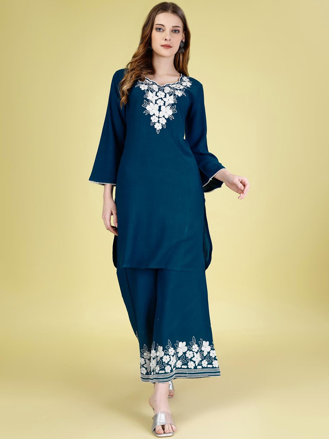 

Tikhi Imli Floral Embroidered V-Neck Tunic with Palazzos, Blue