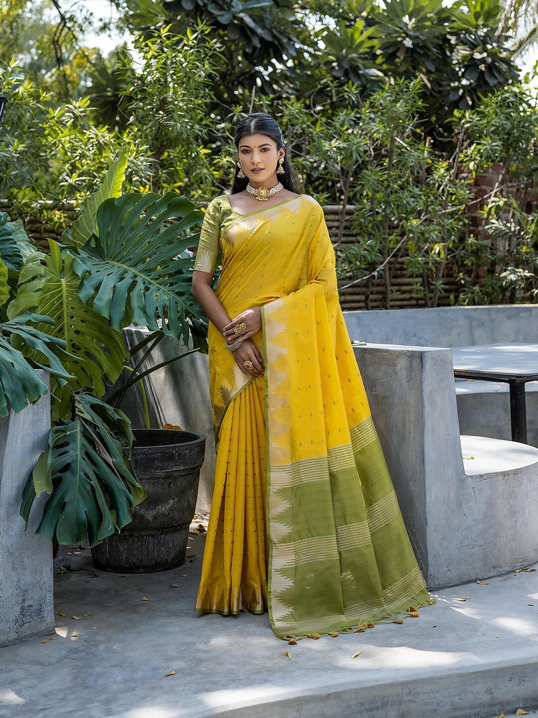 

Ishin women Woven Design Zari Silk Blend Tussar Saree With Blouse Piece, Yellow