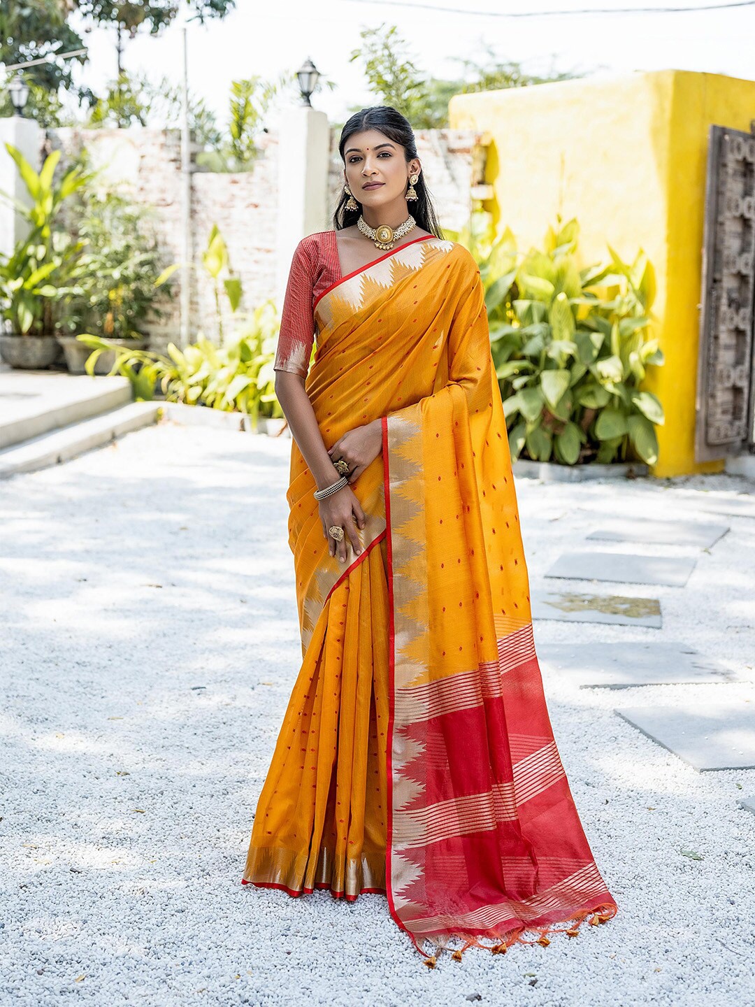 

Ishin Woven Design Zari Silk Blend Tussar Saree, Mustard