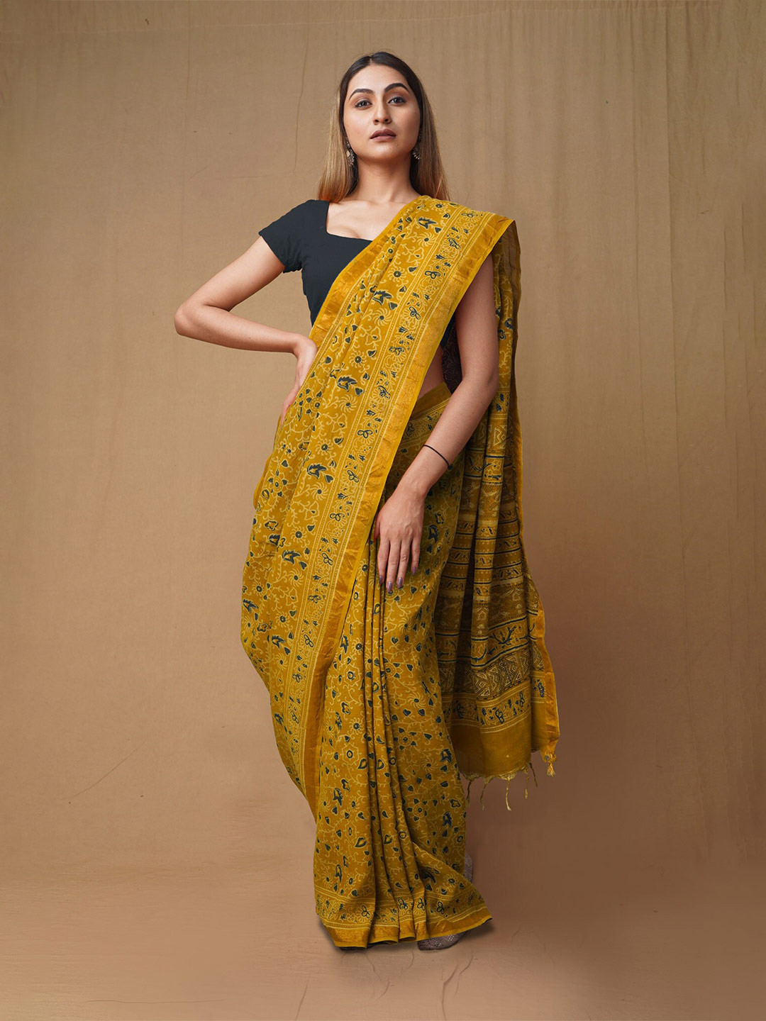 

Unnati Silks Ajrak Block Zari Pure Silk Handloom Chanderi Saree, Yellow
