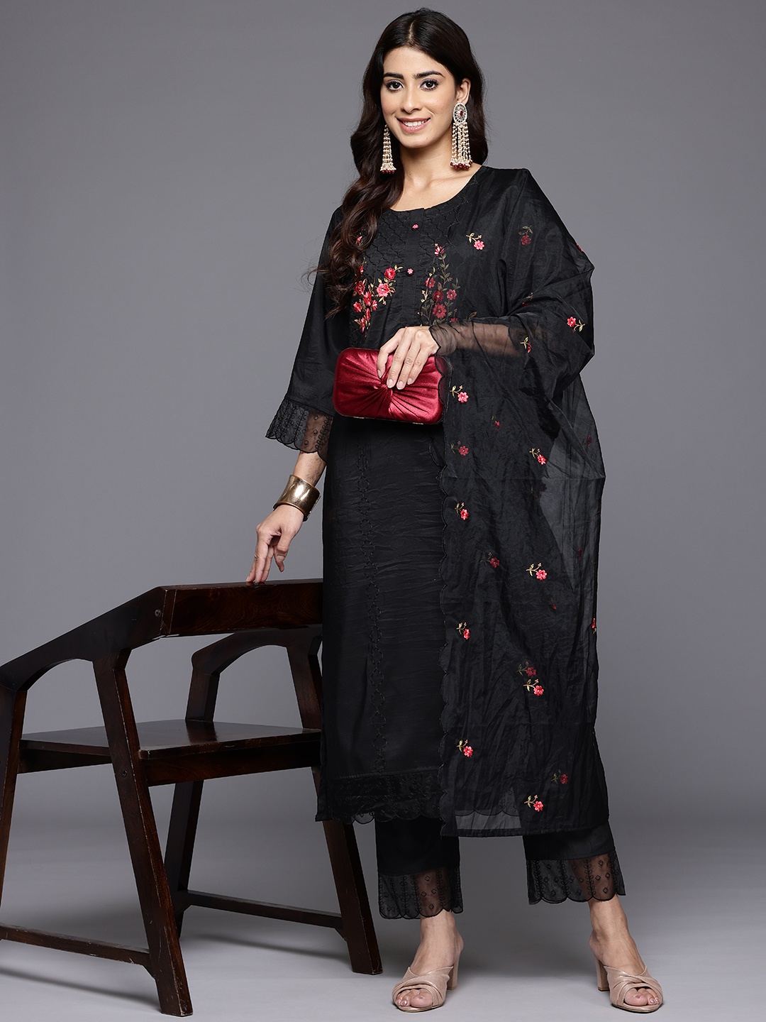 

Varanga Floral Embroidered Kurta With Trousers & Dupatta, Black