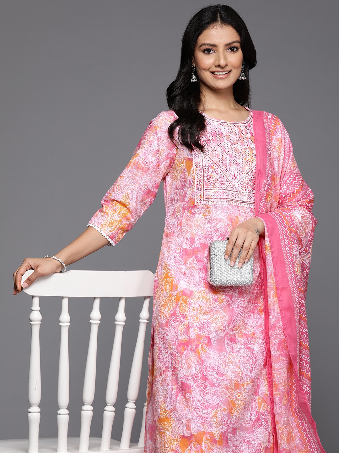 

Varanga Paisley Yoke Embroidered Thread Work Kurta With Trousers & Dupatta, Pink