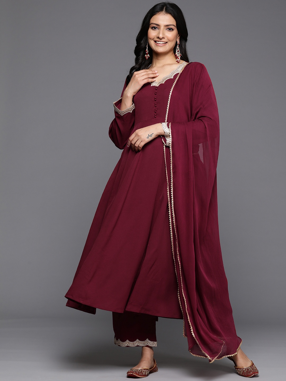 

Varanga Embroidered Sequinned Crepe Anarkali Kurta With Trousers & Dupatta, Maroon