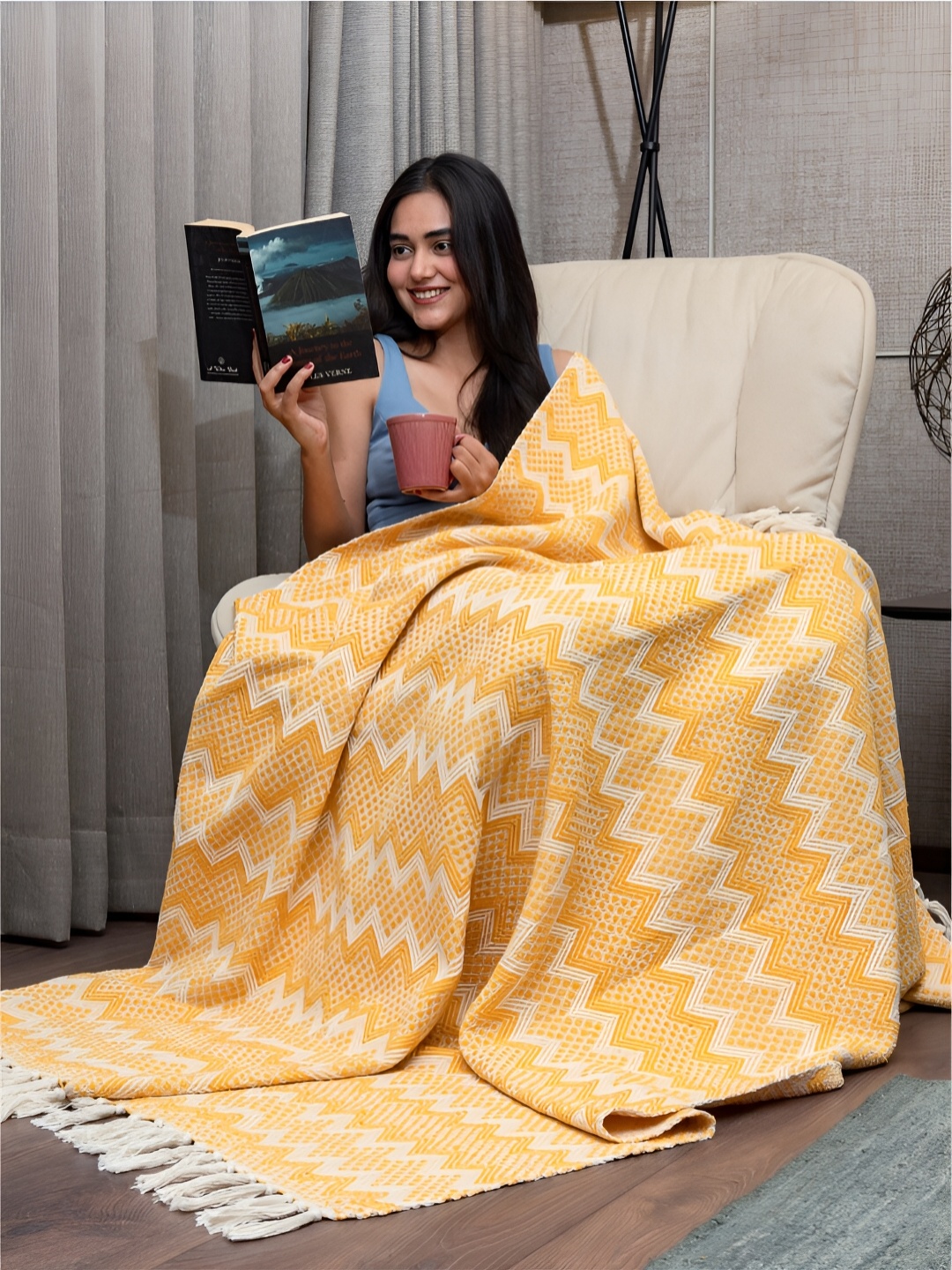 

URBAN SPACE Yellow Geometric Printed Cotton Throw