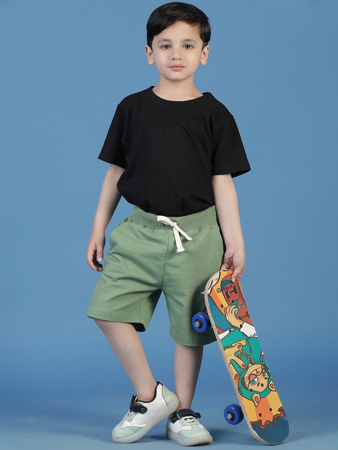 

TALES & STORIES Boys Mid Rise Cotton Shorts, Olive