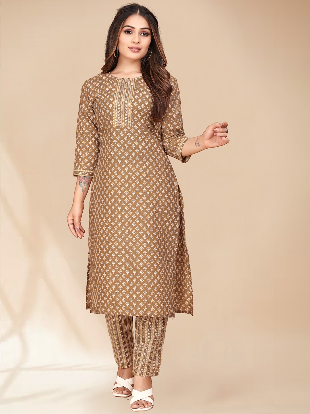 

Anouk Brown Floral Printed Regular Mirror Work Pure Cotton Kurta & Trousers