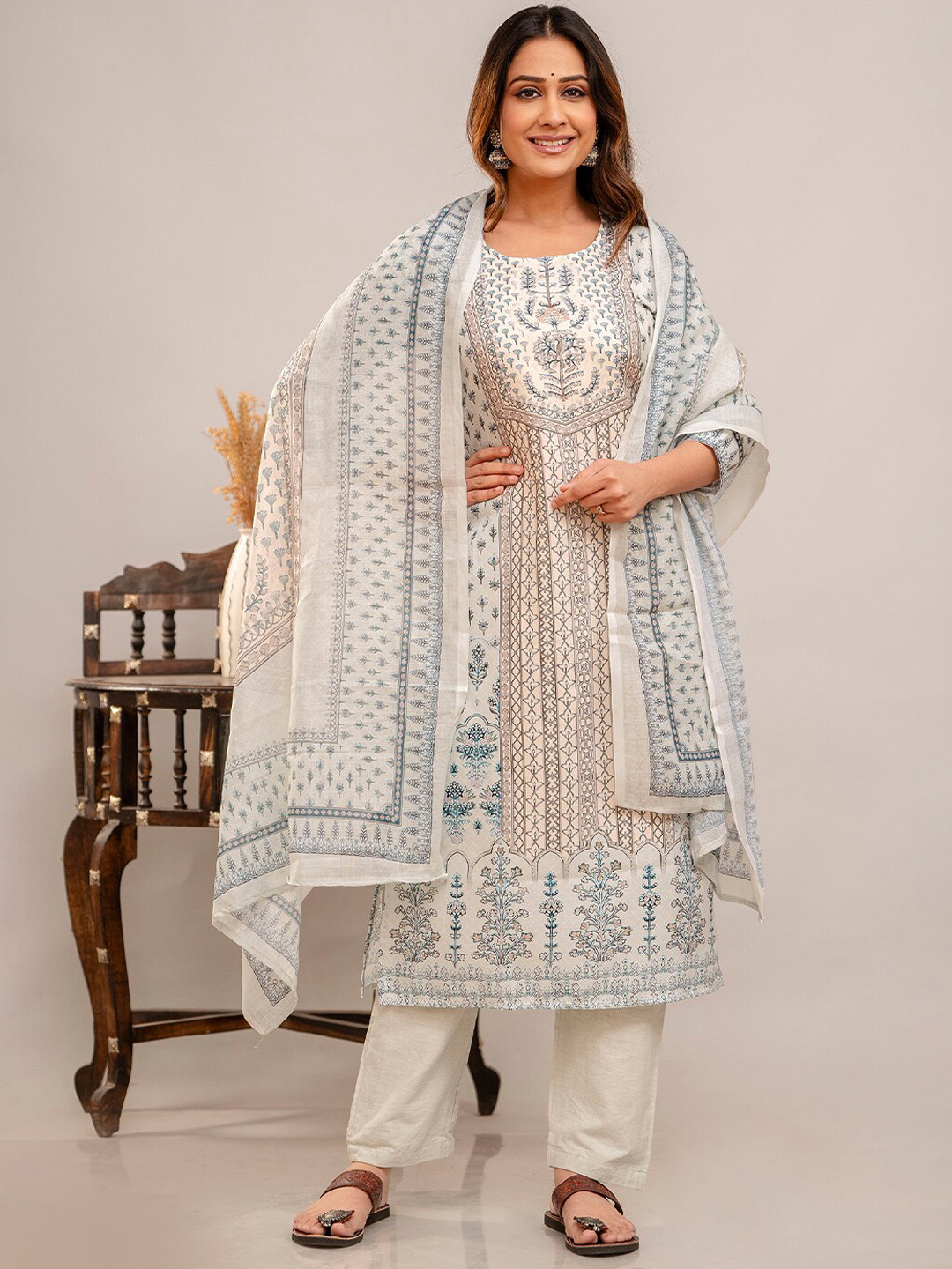 

ROOHANIYAT Ethnic Motifs Printed Regular Kurta With Trouser & Dupatta, Blue