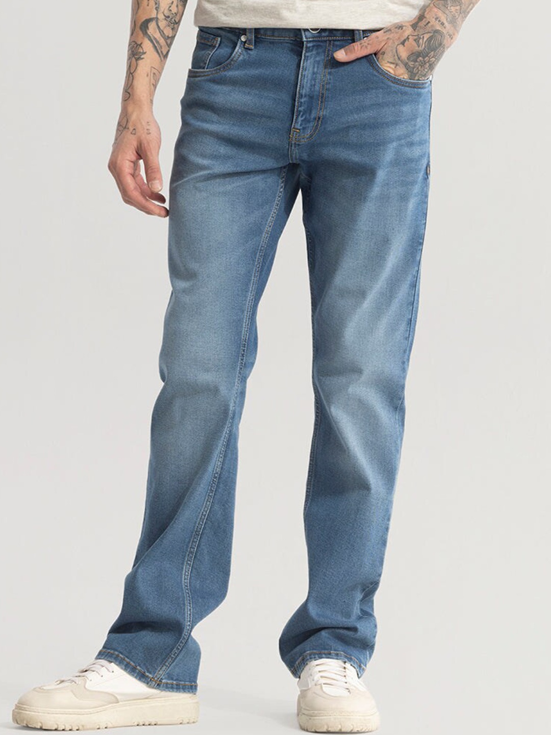 

Snitch Men Smart Straight Fit Clean Look Light Fade Stretchable Jeans, Blue