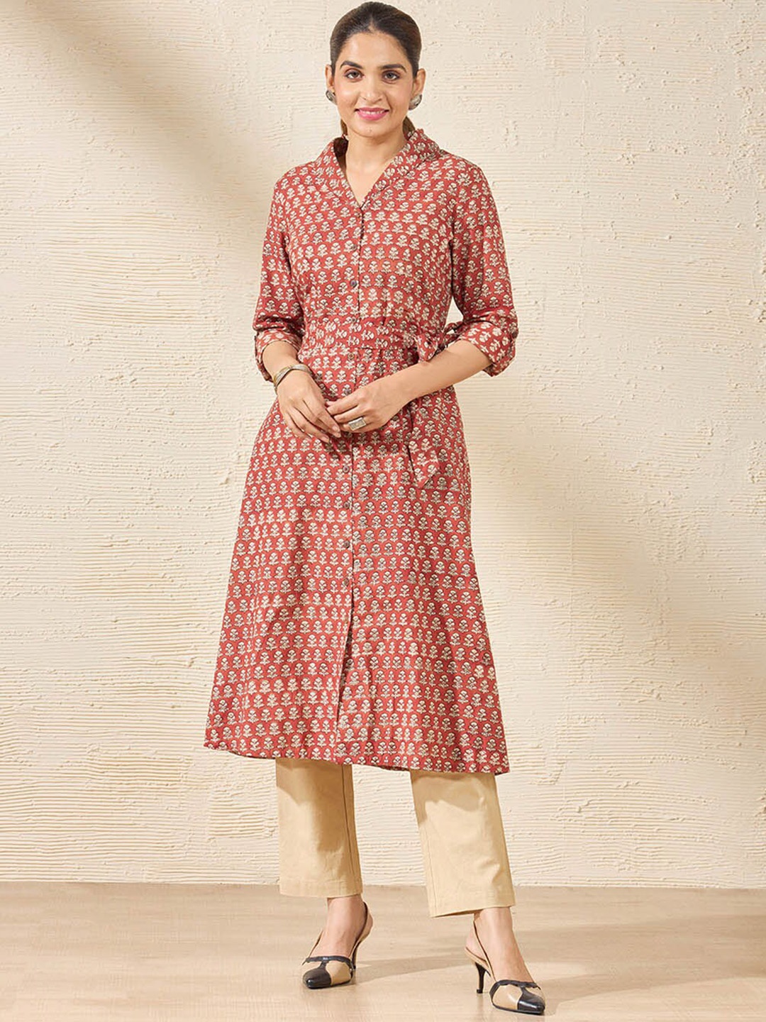 

Taneira Geometric Checked Three-Quarter Sleeves Shirt Collar Mirror Work Cotton Kurta, Red