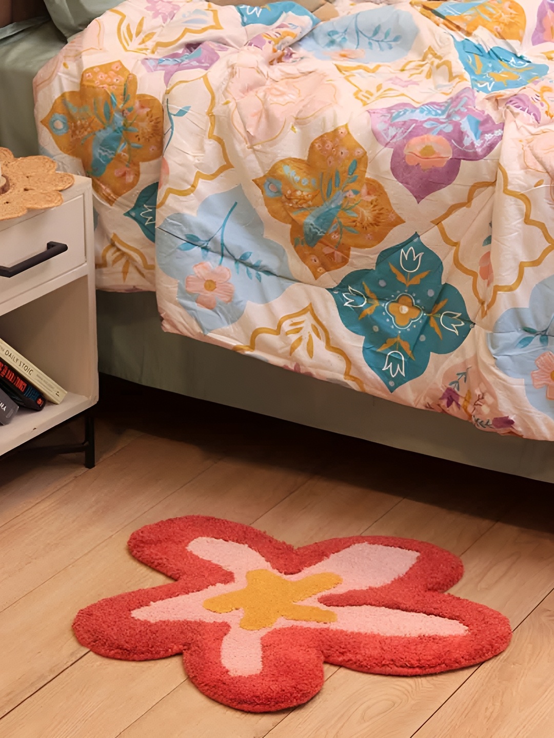 

BELLA TRUE Pink & Red Floral Hand-Tufted Carpet