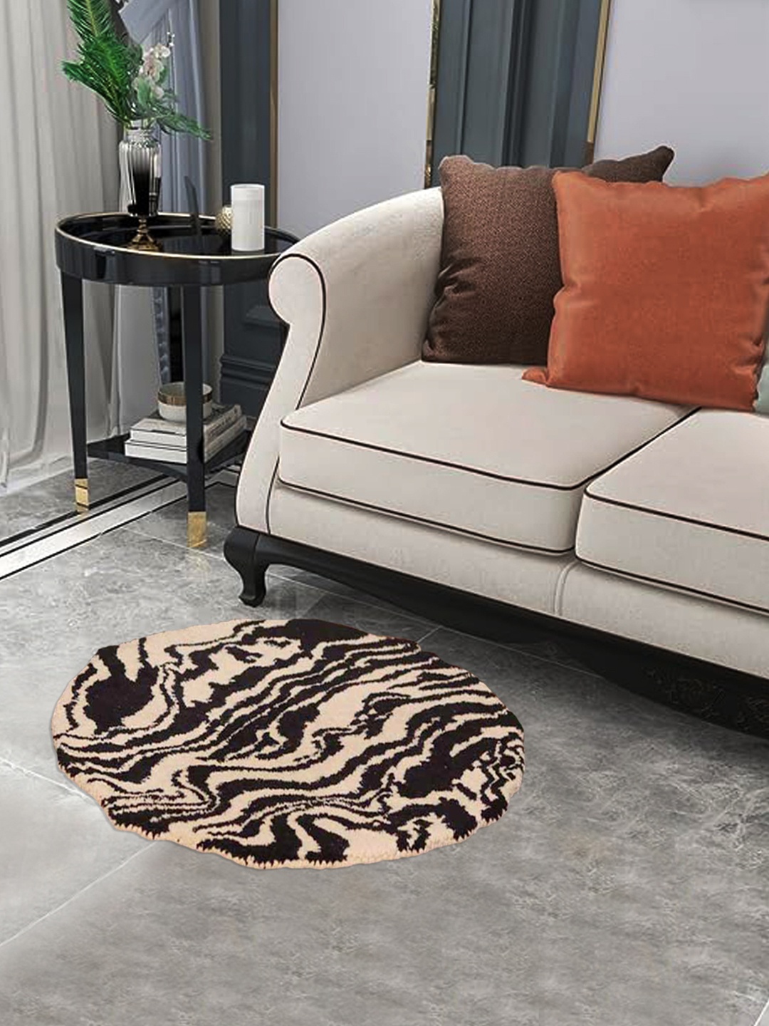 

BELLA TRUE Beige & Black Abstract Carpet