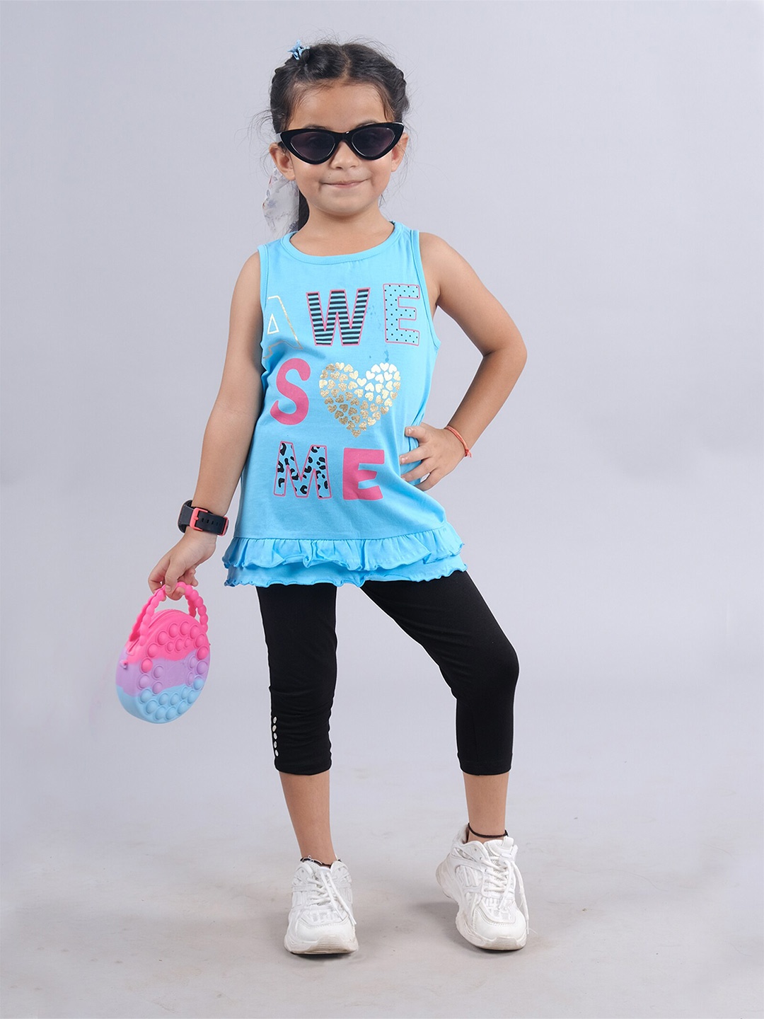 

KiddoPanti Girls Printed Pure Cotton T-shirt With Capris, Blue