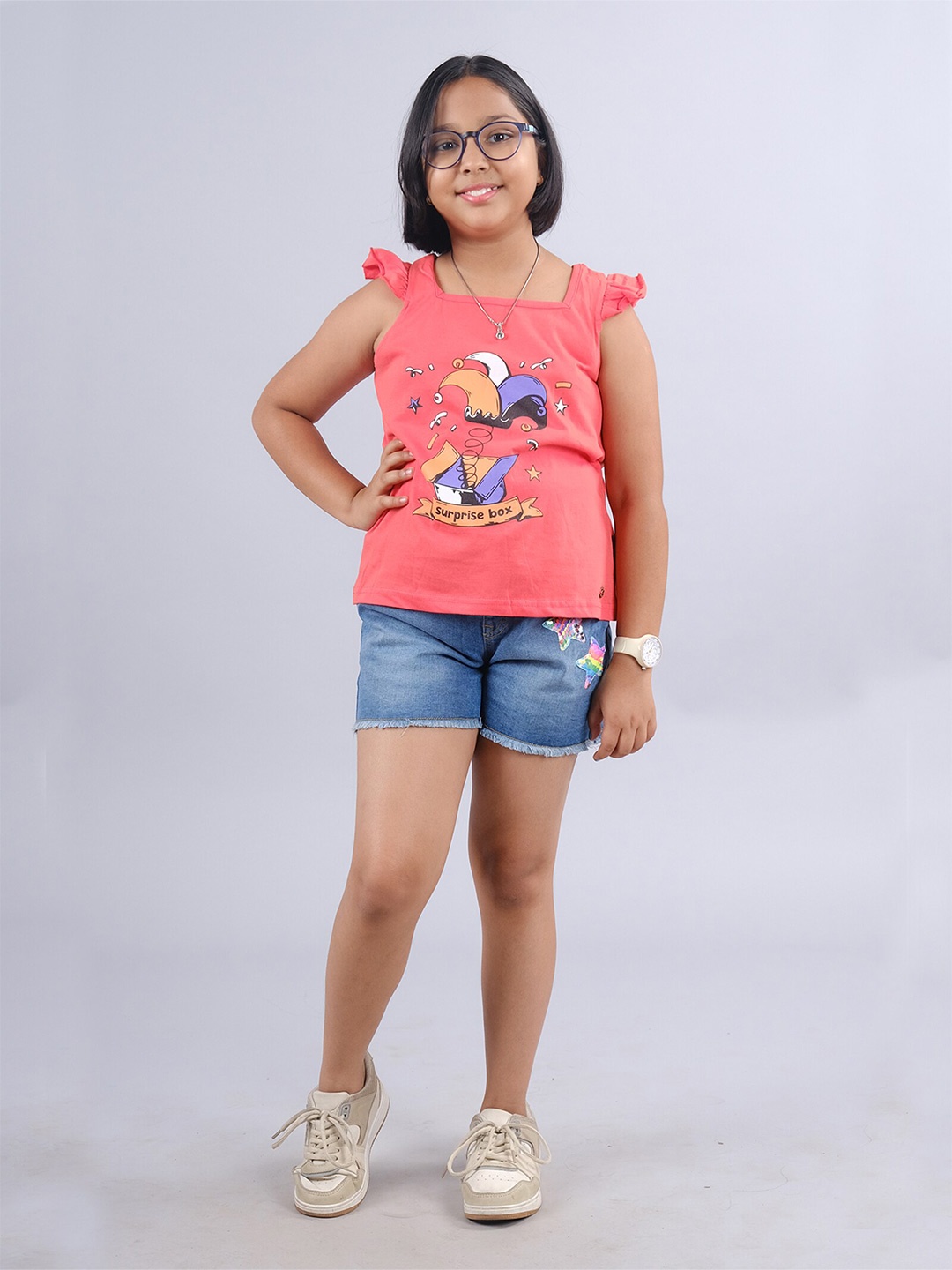 

KiddoPanti Girls Printed Pure Cotton T-shirt With Shorts, Red